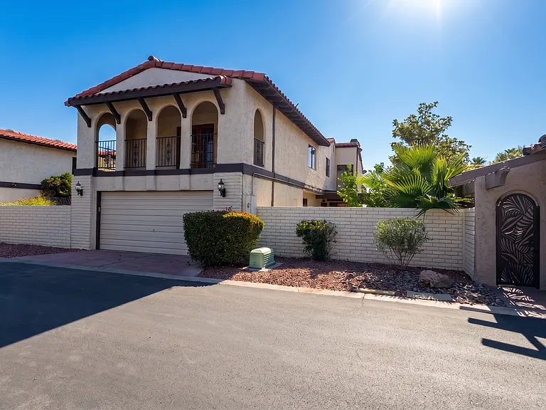 2413 Plaza Del Grande — Photo 1
