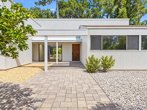 2266 SW 43rd Pl, Gainesville, FL 32608