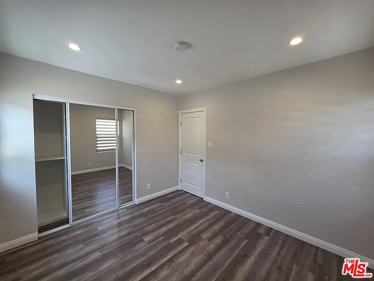 2012 S Holt Ave #2014 — Photo 32