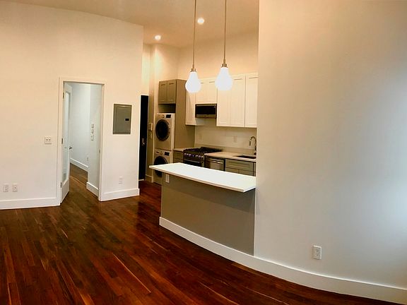 4th image of 160 Smith St #4A