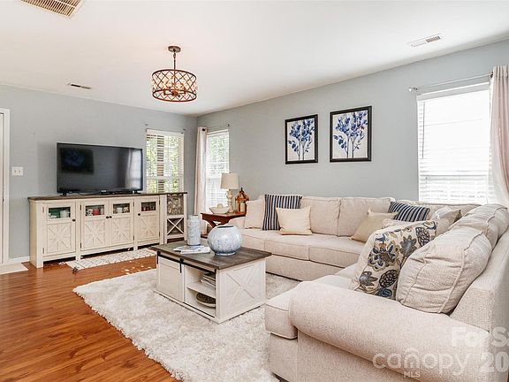 5th image of 9901 Sweet Plum Dr