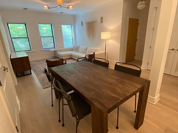 3rd image of 3539 N Lakewood Ave #2