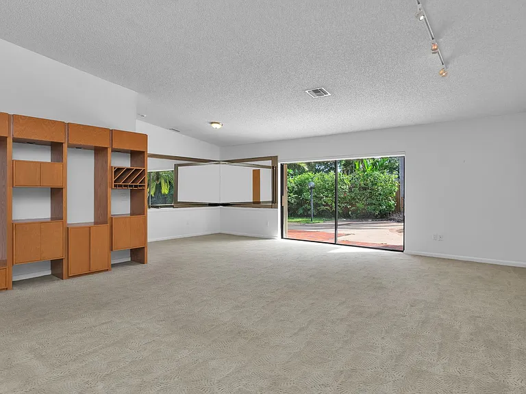 21131 Highland Lakes Blvd — Photo 3