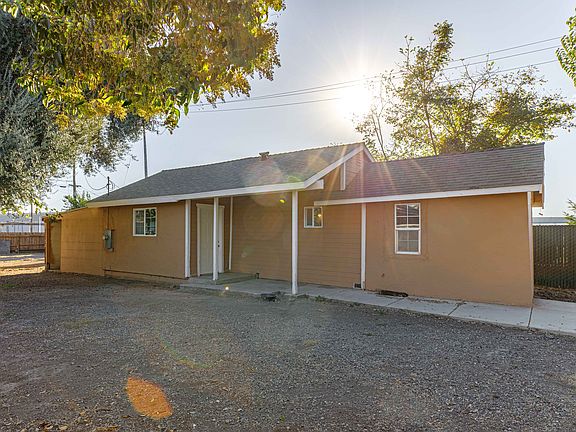 3rd image of 3038 Topeka St