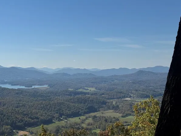 1280 E Double Knobs Dr, Hayesville, NC 28904