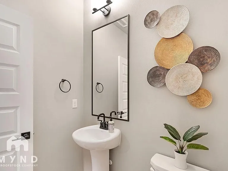 6902 NE 131st Way — Photo 4