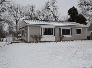 915 E State St, Albany, IN 47320