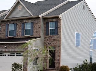 4451 Whitetail Dr, Nazareth, PA 18064