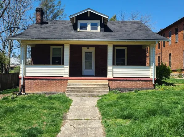 233 W Cherry St, Marion, VA 24354