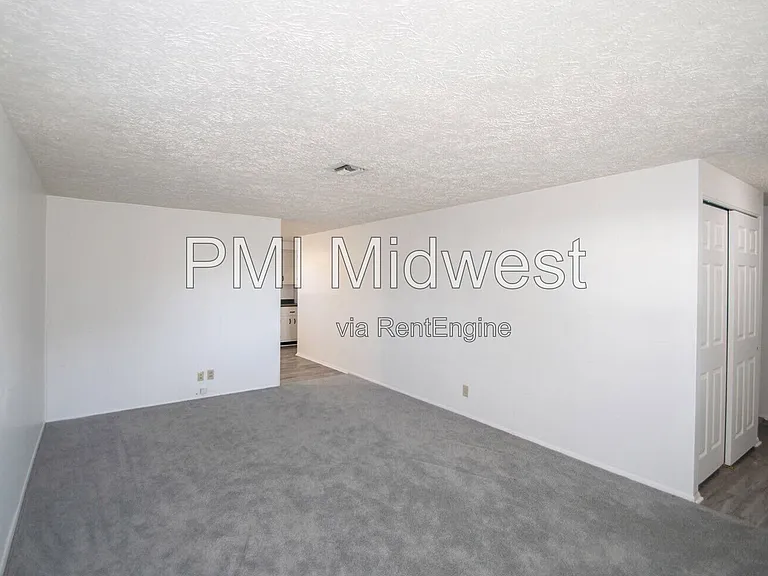 8636 E Edgewood Ave — Photo 4