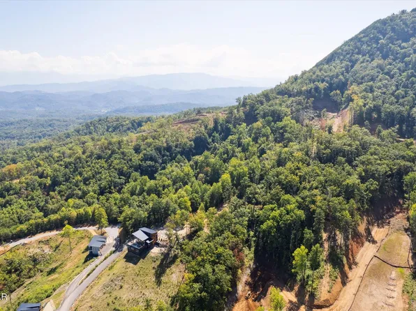 2125 Seagle Hollow Rd, Sevierville, TN 37876