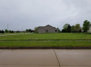 2637 Wadsworth Ln, Urbana, IL 61802