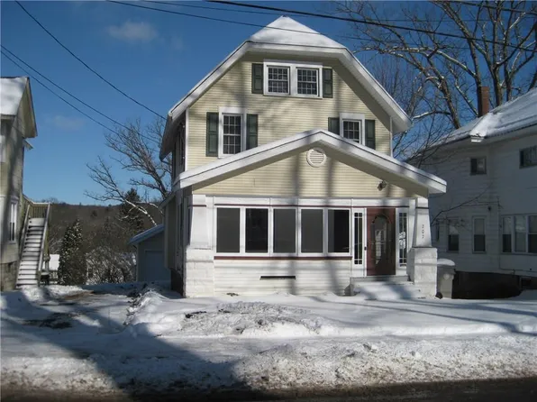 707 Chestnut St, Meadville, PA 16335