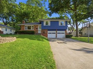 11216 W 71st St, Shawnee, KS 66203