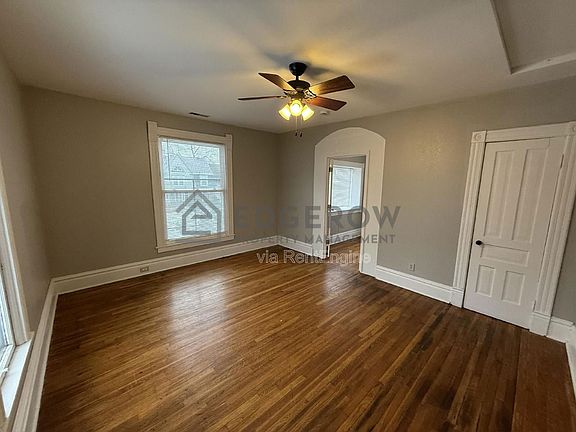 2nd image of 725 Prospect Ave SE #2