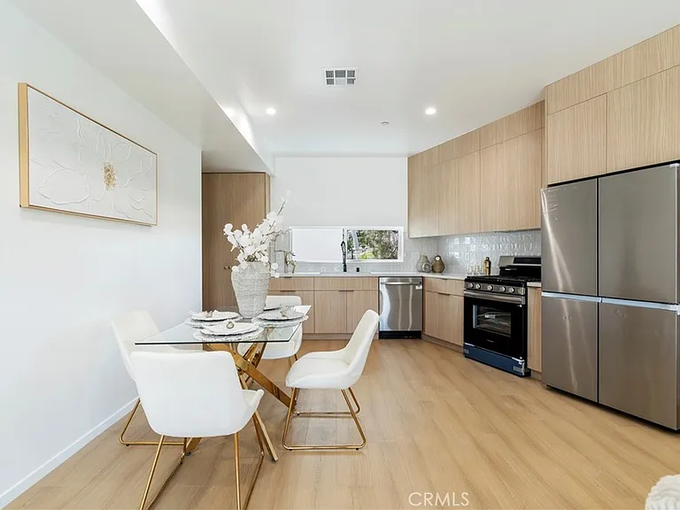 2515 Alsace Ave #1/2 — Photo 9
