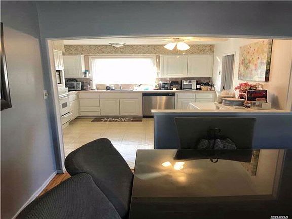3rd image of 15807 79th St