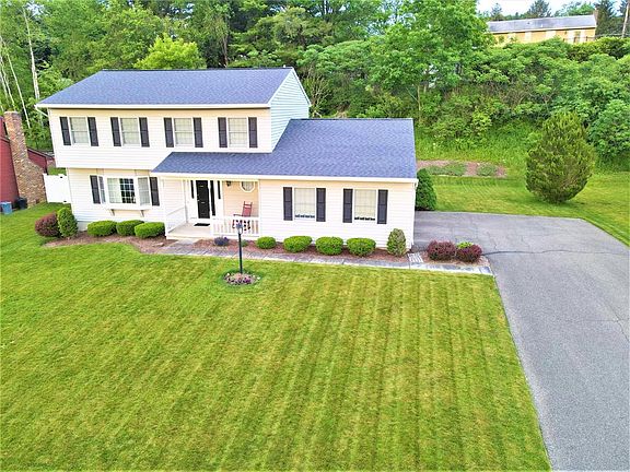 4th image of 726 Partridge Pl