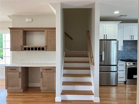 5th image of 1 Old County Village Way Unit D