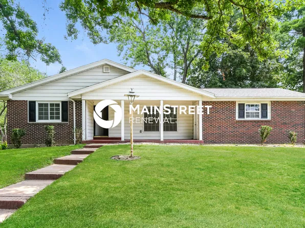 3010 Chadwick Dr, Florissant, MO 63033