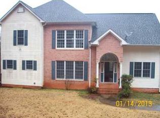 211 Mill Trace Ct, Cleveland, GA 30528
