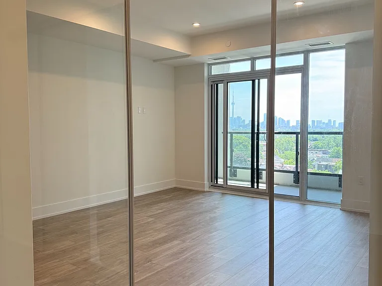 858 Dupont St #839 — Photo 12