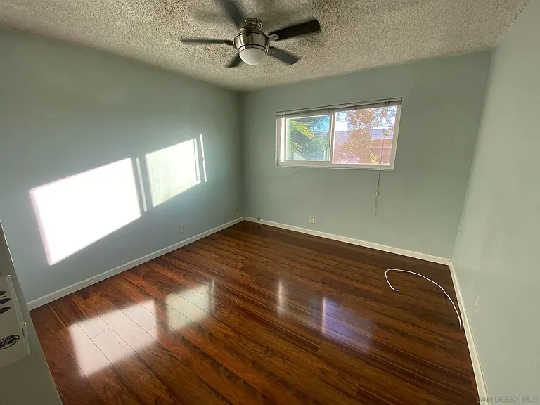 253 N Cedar St — Photo 15