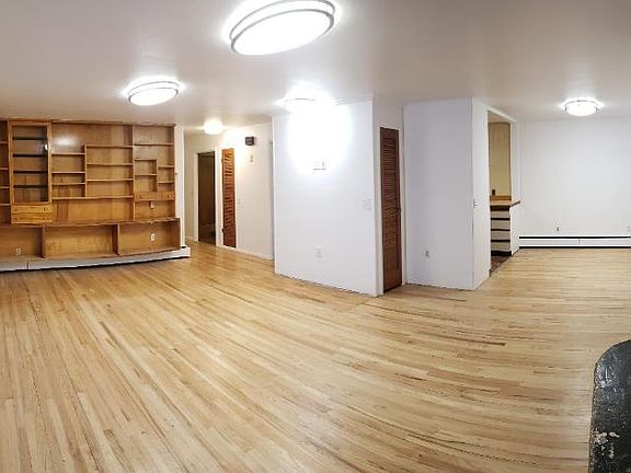 5th image of 1010 Gilmore St
