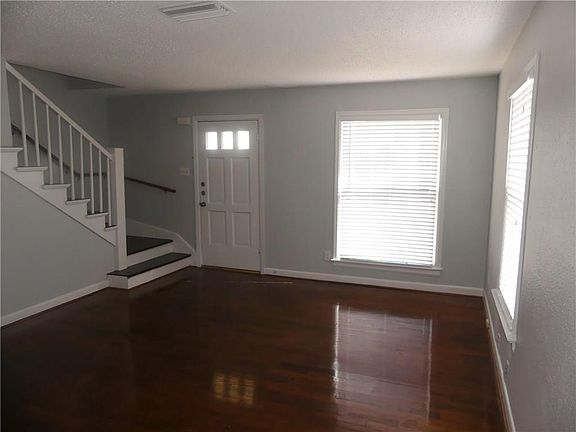 4th image of 309 N Oak Cliff Blvd