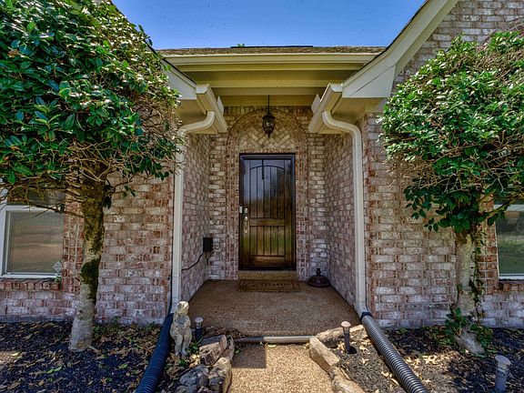 4th image of 1287 Rain Lake Ln E