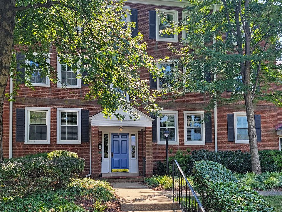 1st image of 2832 S Abingdon St APT C2