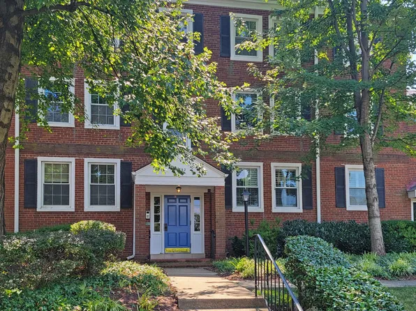 2832 S Abingdon St APT C2, Arlington, VA 22206