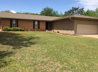 725 Pine Oak Dr, Edmond, OK 73034