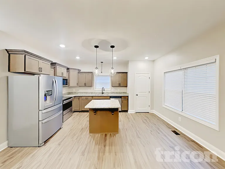 348 Brandywine Ln — Photo 6