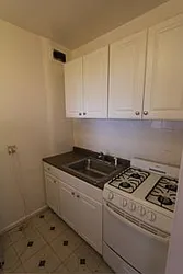 Rented by Robyn Lee, LREB