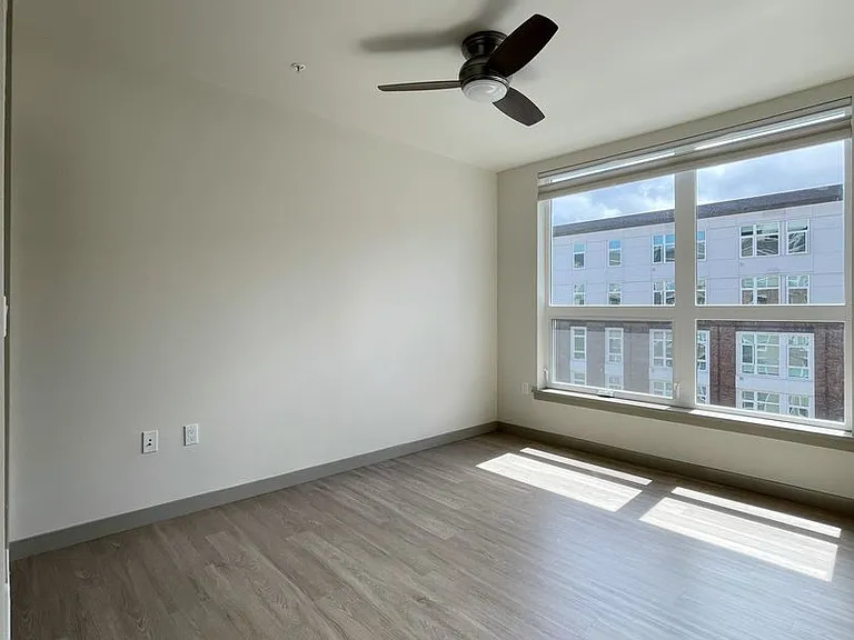 Lexington Apartments — Photo 51
