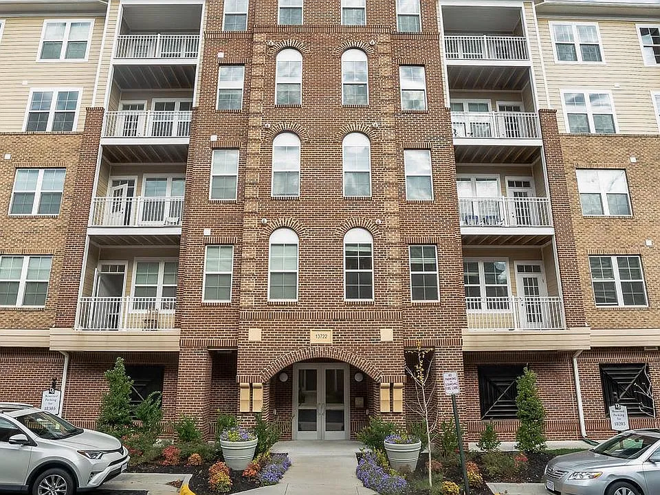 13722 Neil Armstrong Ave #308