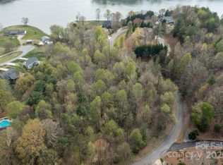 5763 Crown Ter, Hickory, NC 28601