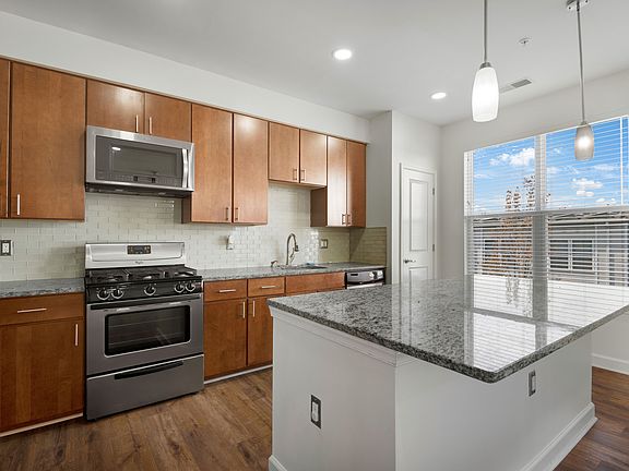 2501 Sayles PL SE #10-9_04062023