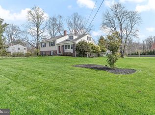 430 Heatherwood Ln, Devon, PA 19333