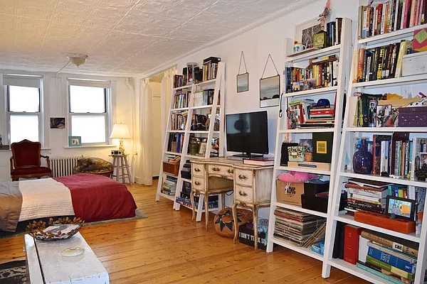 Rented by Compass | media 9