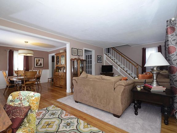 5th image of 645 Campbell Ave