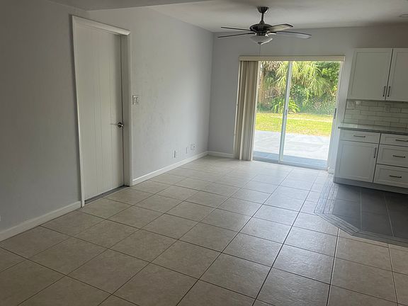 2nd image of 5 Wisteria Dr