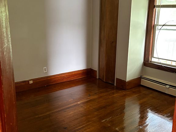 4th image of 138 Benton Ave #5