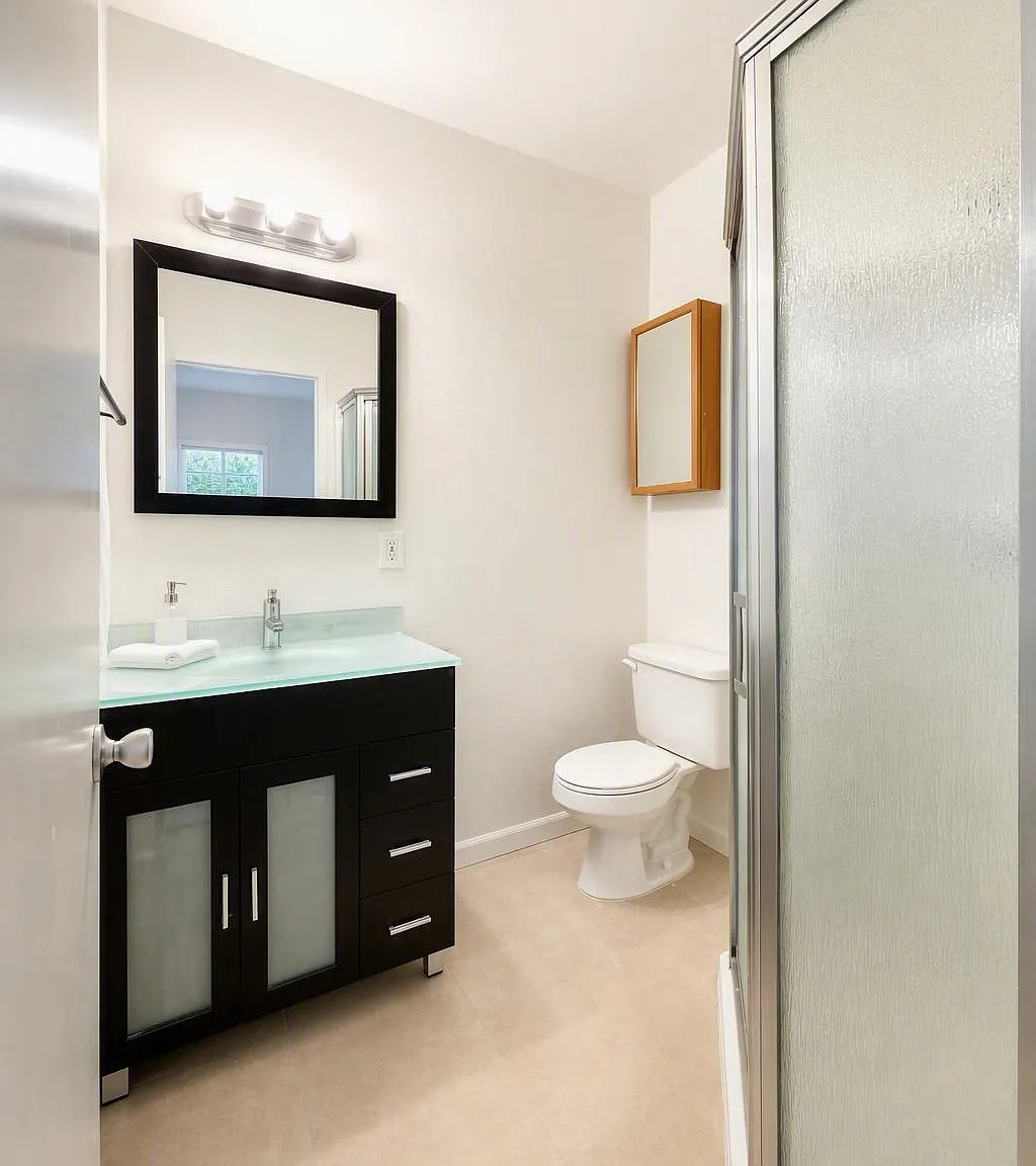 1208 Manzano Way — Photo 3