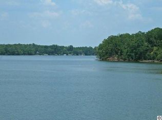 1049 Peninsula Dr, Belmont, NC 28012
