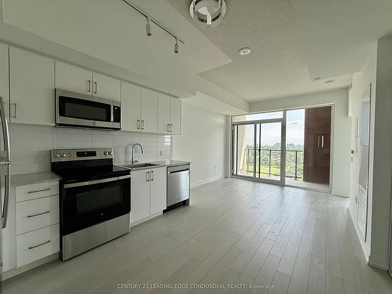 4010 Eglinton Ave W #914 — Photo 2