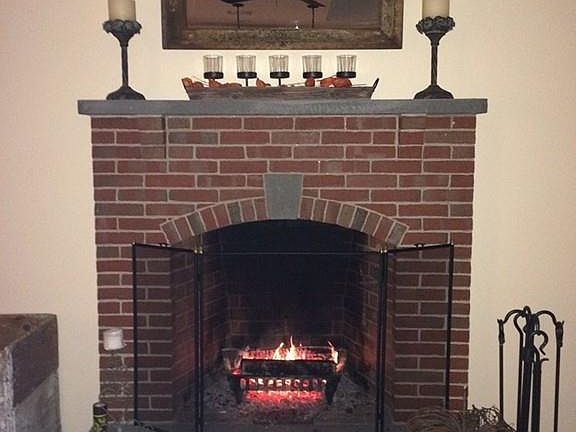4th image of 108 Bachelor St