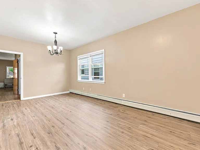 164 W 31st St #1 — Photo 5