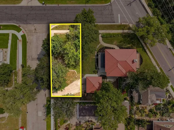 319 Corby Blvd, South Bend, IN 46617
